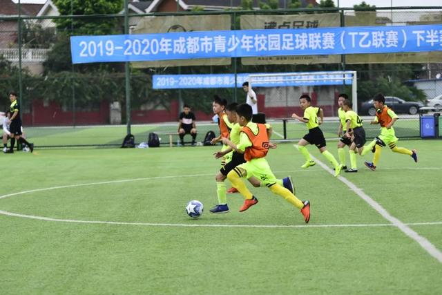 挥杆上海滩 中巡球员上演“速度与精准”的跨界对话